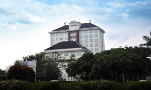 grand zuri hotel