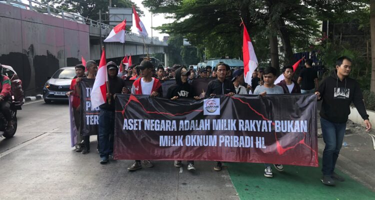 Aksi demonstrasi JAPANAS di Slipi, Jakarta Barat.
